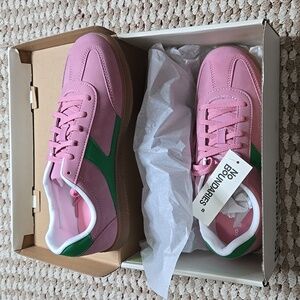 Pink Memory Foam Sport Size 8 Sneakers Shoes No Boundaries